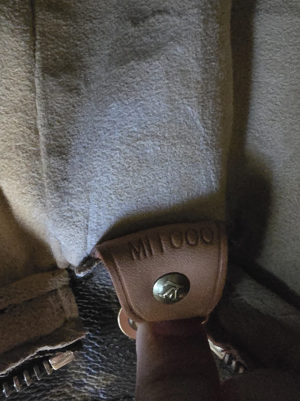 Louis Vuitton Vintage Looping GM Shoulder Bag - Picture 4 of 16